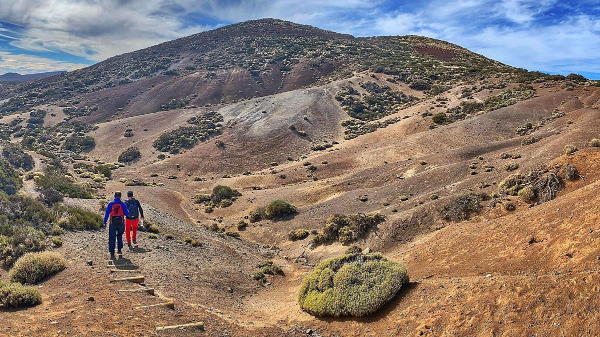 Sendero del volcán de Fasnia, en el Parque Nacional del Teide.