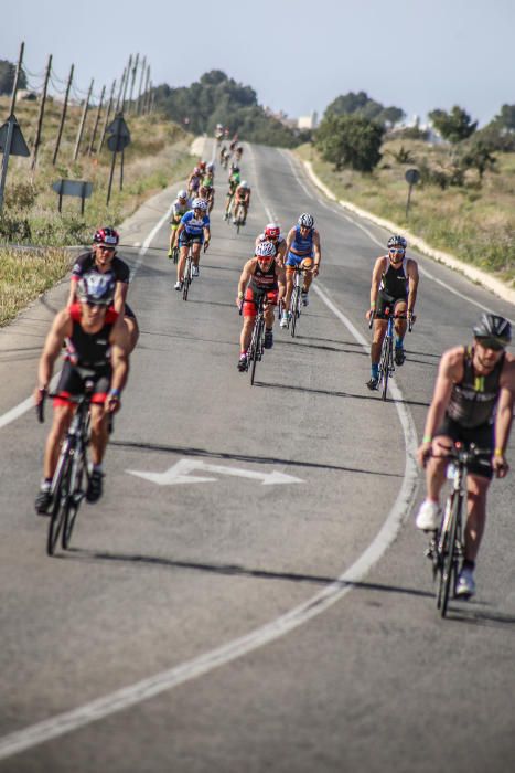 Gustavo Rodríguez y Anna Noguera ganan el Triatlón