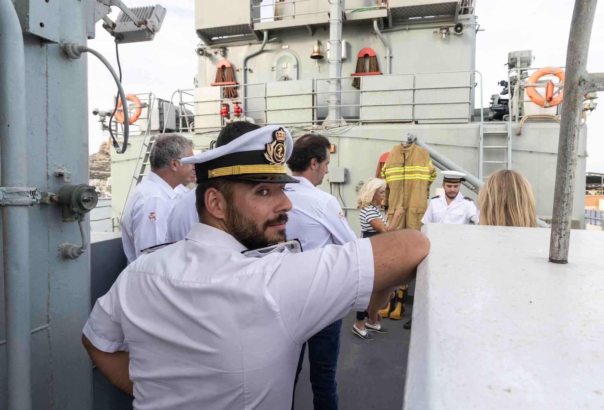 El patrullero "Infanta Cristina" se despide de Alicante tras 43 años al servicio de la Armada Española