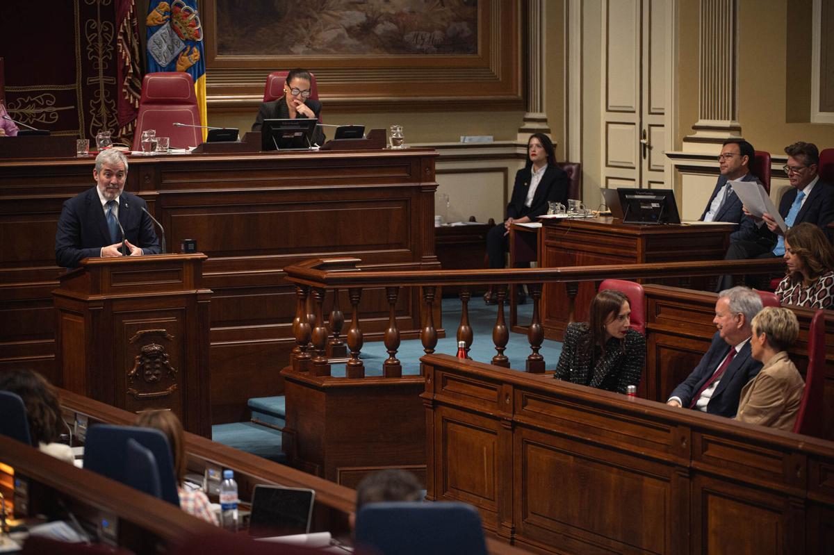 Preguntas de control al presidente Fernando Clavijo y al resto de consejeros.
Debate y aprobación del texto del 'Decreto Canarias' que se va a negociar con el Gobierno de España