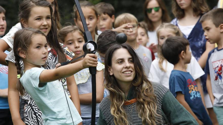 Arranca el festival Celsius en Avilés con espadas, flechas y literatura barata