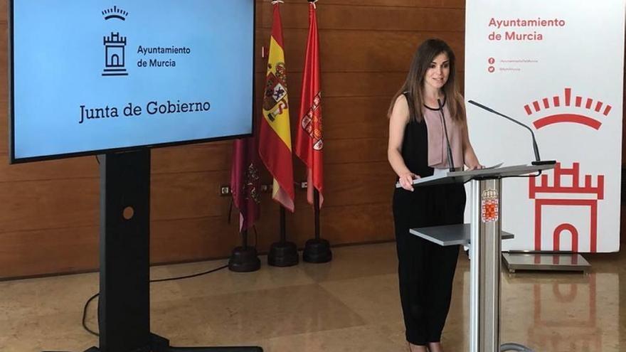 La portavoz, Rebeca Pérez, presenta las novedades de la Junta.