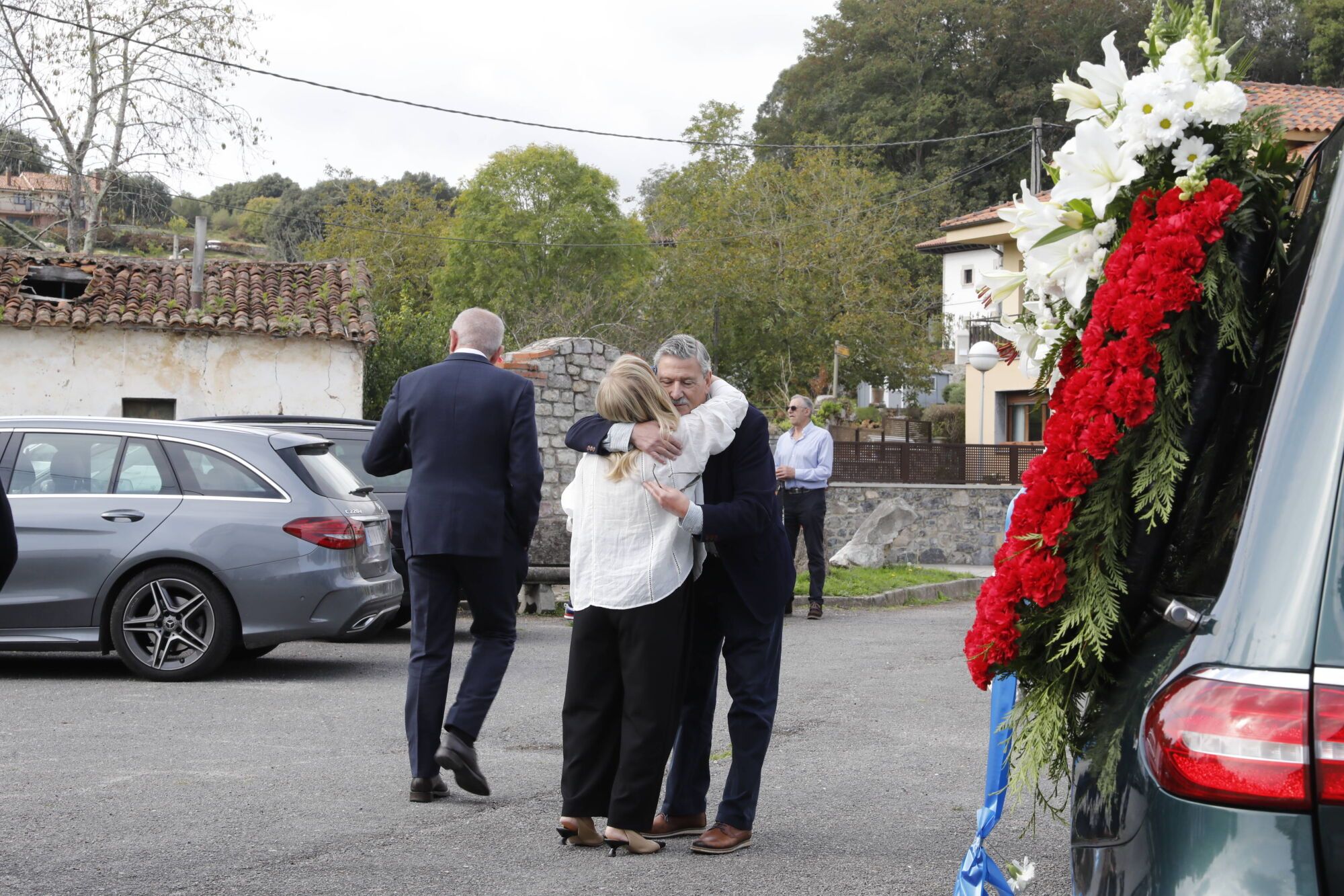 Así fue el funeral de Emilio Serrano en Ribadesella
