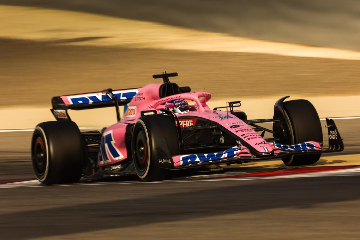 Fernando Alonso comienza a ver la temporada de color de rosa.