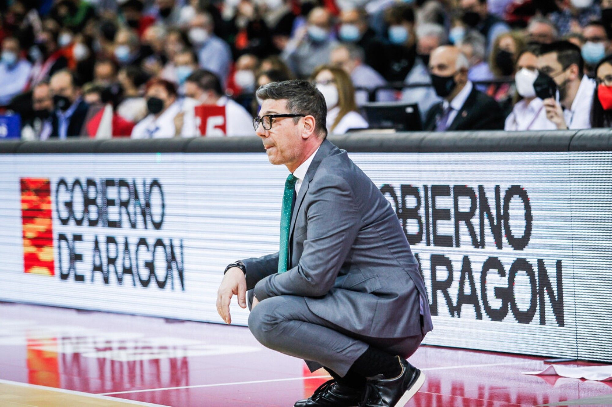 Severa derrota del Unicaja en la pista del Casademont Zaragoza