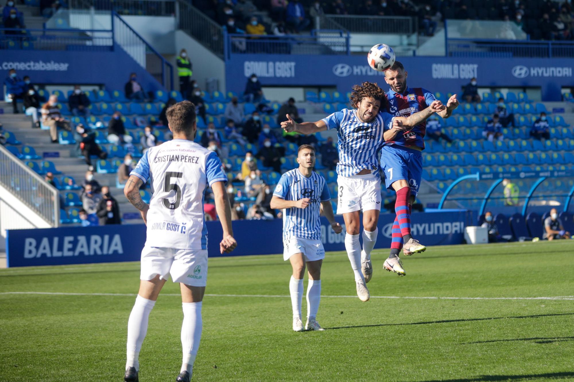 El Poblense logra su primera victoria a costa del Atlético Baleares