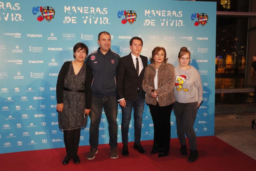 El Levante UD y su Fundación presentan la película levantinista "Maneras de vivir"