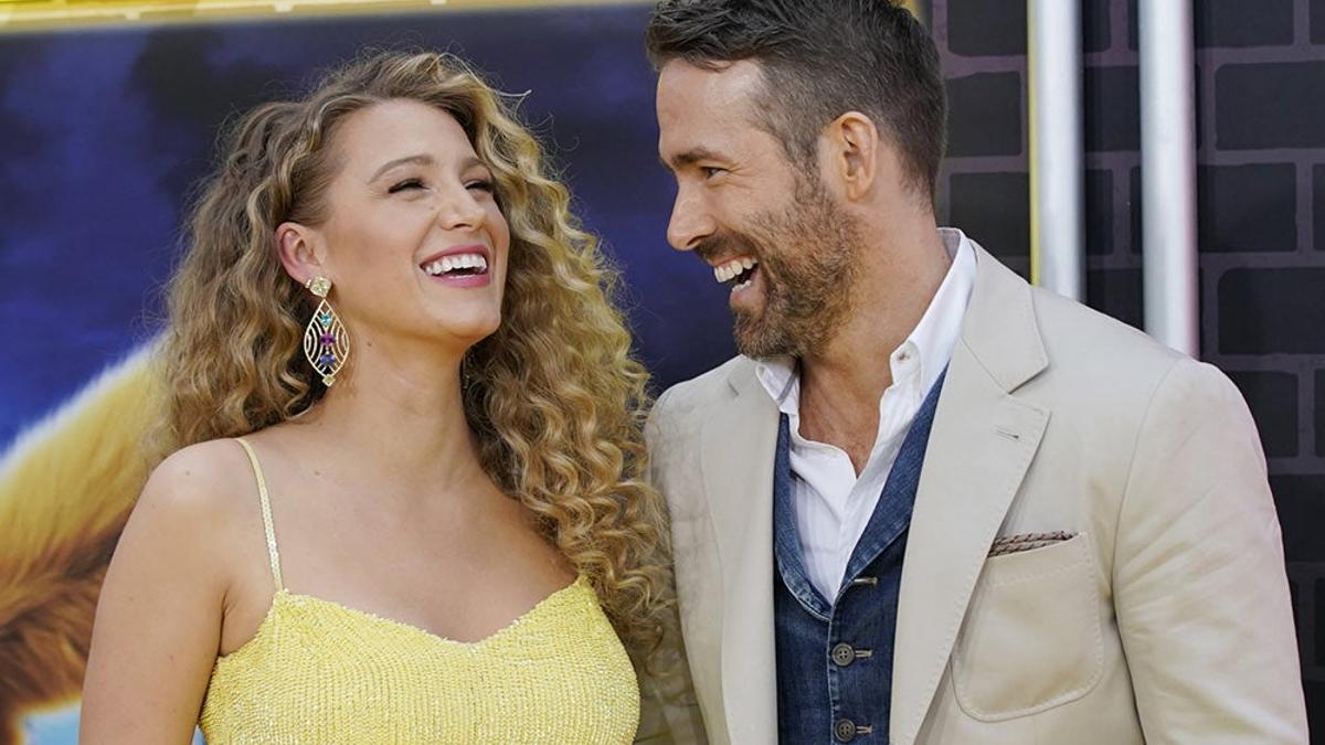 Blake Lively y Ryan Reynolds revelan el sexo de su tercer bebé y comparten foto