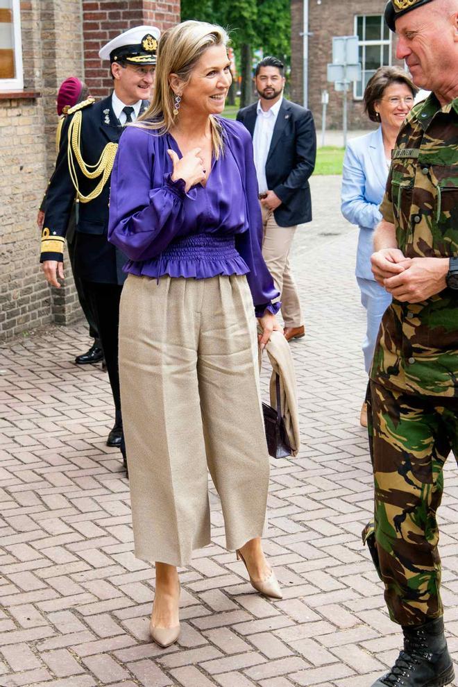 Máxima de Holanda en su visita a la Escuela de Defensa de Breda