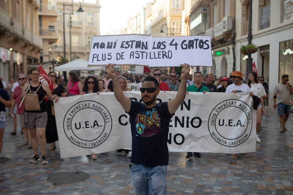 La protesta de las empresas auxiliares de Cartagena, en imágenes