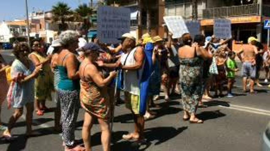La Guardia Civil interviene para tratar de evitar la protesta de vecinos de San Roque