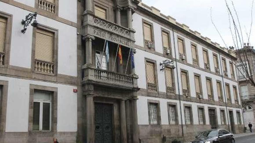Edificio de la Diputación Provincial, en la calle Progreso. // Iñaki Osorio