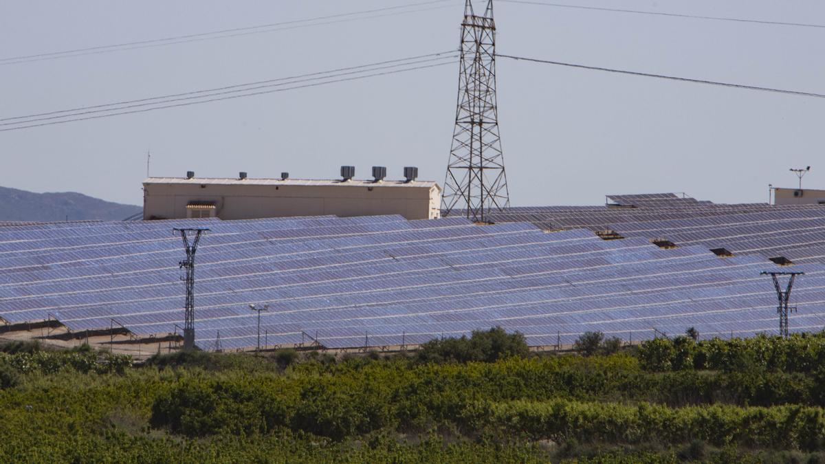 Planta fotovoltaica en un municipio valenciano.