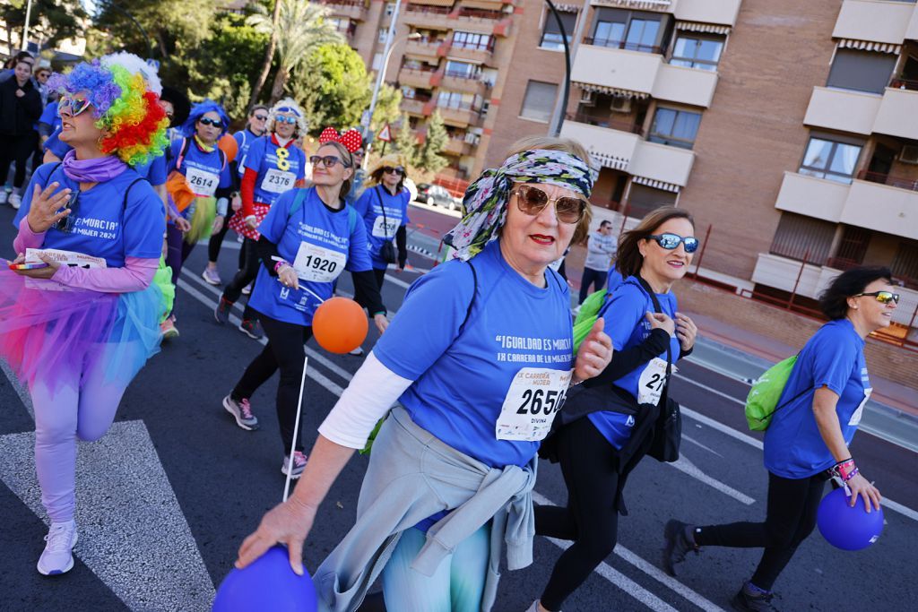 Imágenes del recorrido de la Carrera de la Mujer: avenida Pío Baroja y puente del Reina Sofía (II)