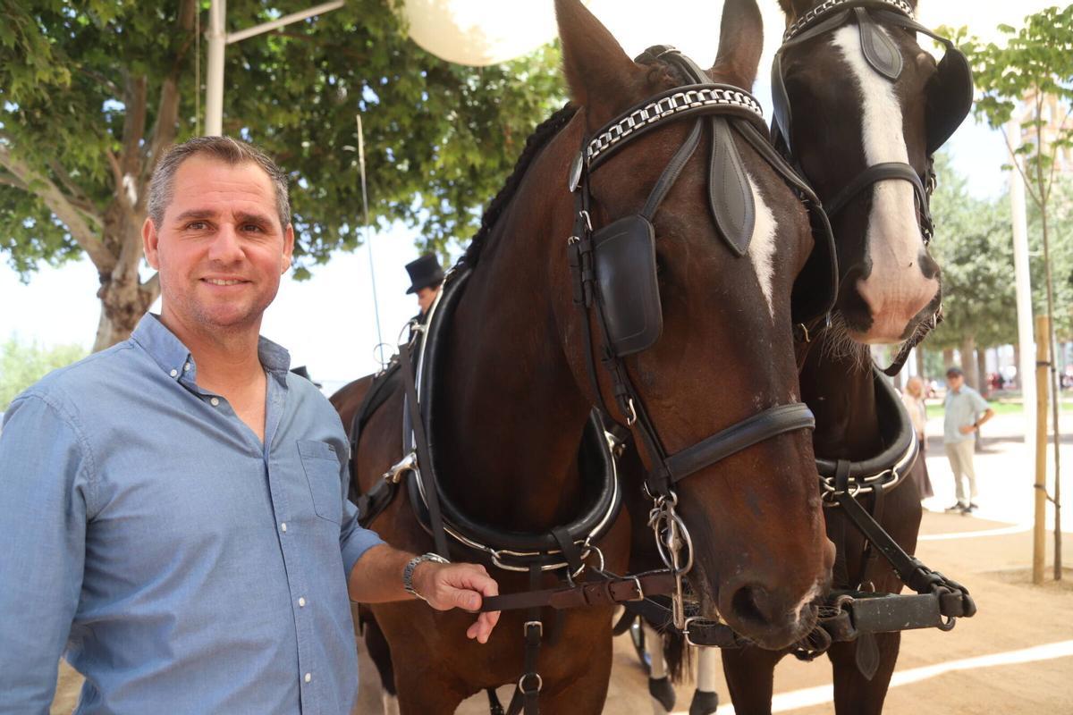 A.J.González Córdoba Veterinario Fernando Vega Feria Mayo