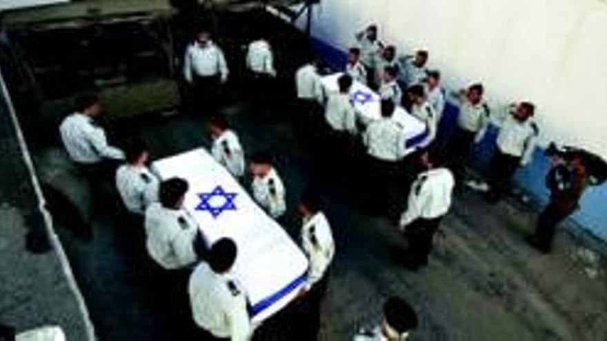 Hizbulá canta victoria tras el canje de cadáveres y prisioneros con Israel