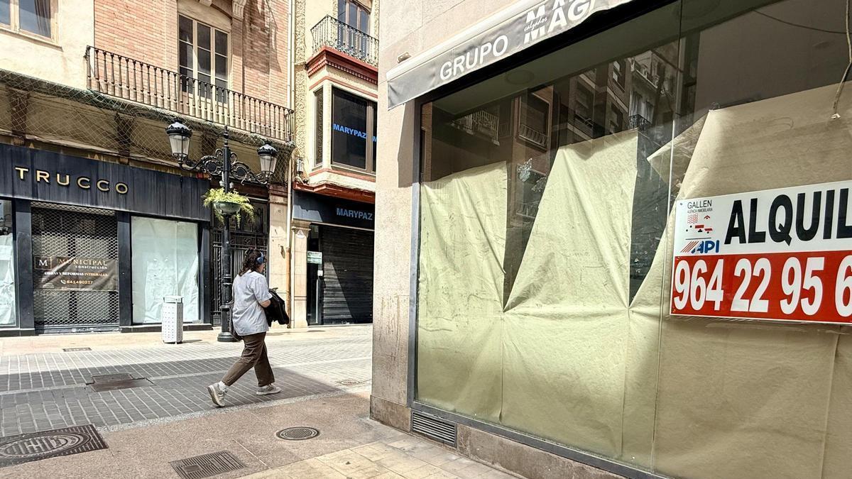 Comercio cerrado en Castelló.