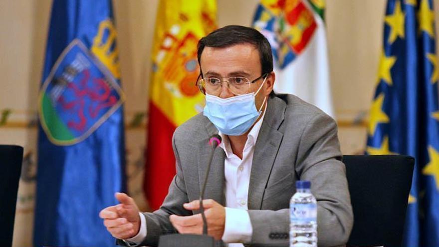 El alcalde de Villanueva anuncia más controles al comunicar que hay 139 casos activos en la localidad