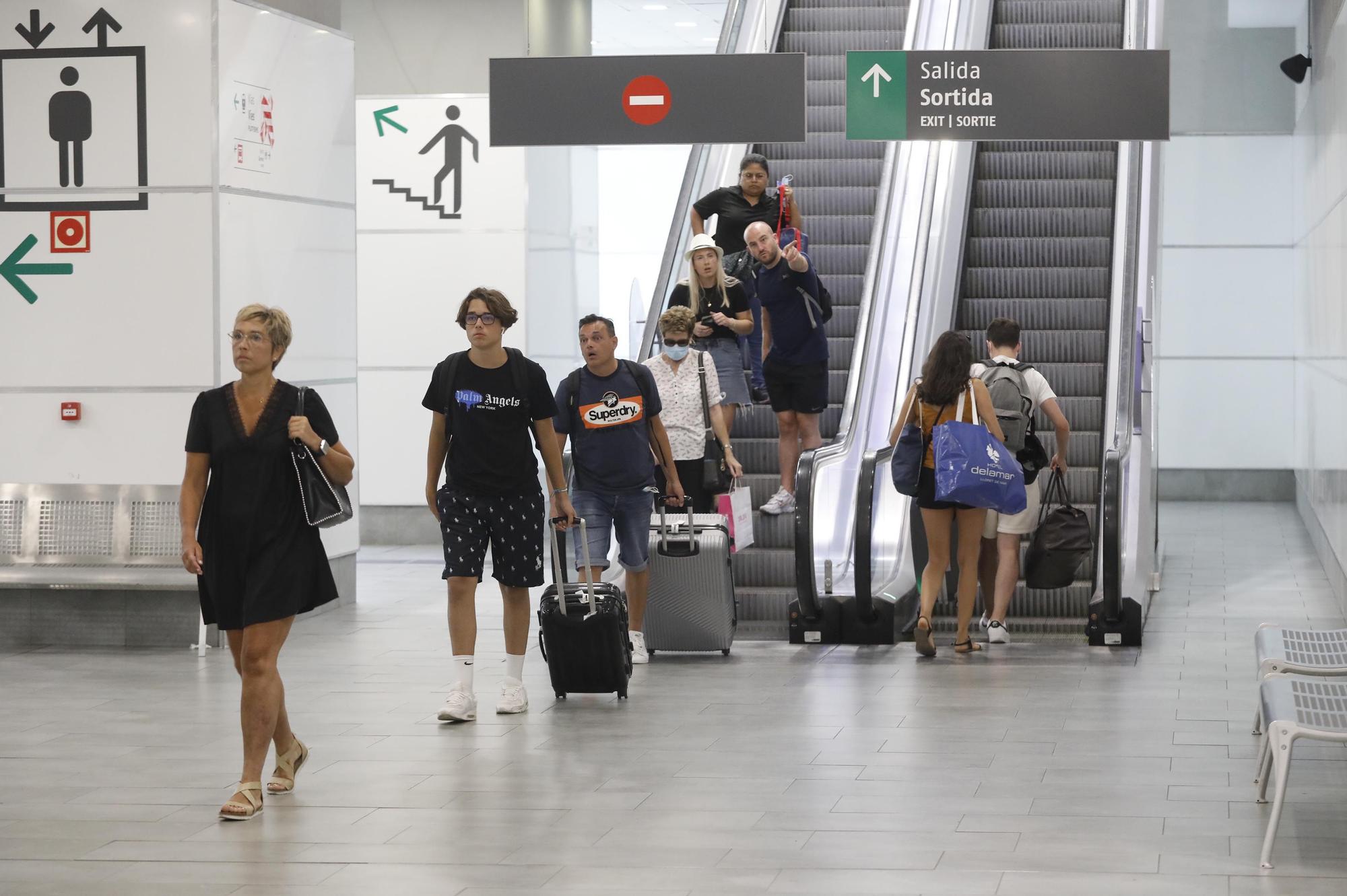 Restablerta la circulació dels trens AVE entre Figueres i Tarragona després d'una aturada de cinc hores