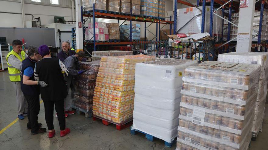 El Club de Leones dona 6.000 kilos de alimentos