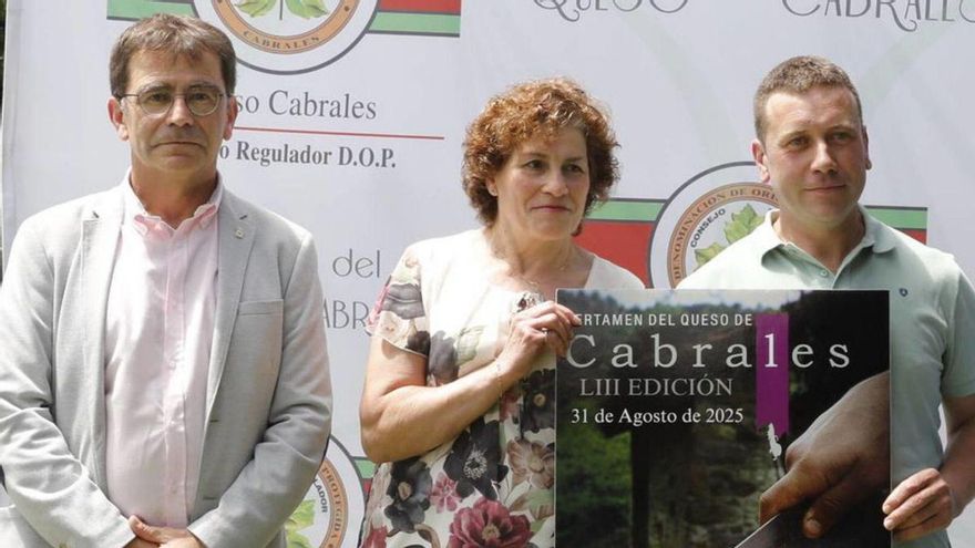 Por la izquierda, José Sánchez, Encarni Herrero y Benigno Pérez, ayer, en la presentación. | FERNANDO RODRÍGUEZ
