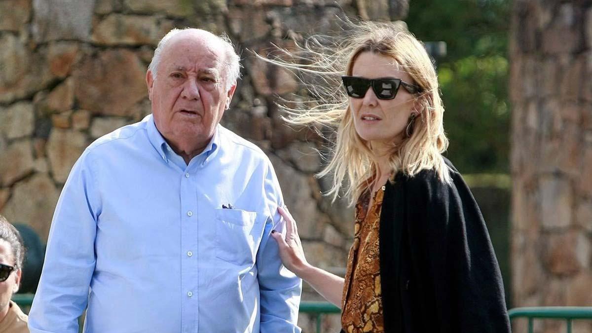 Amancio Ortega ingresará casi 650 millones por el único dividendo que abonará Inditex. En la foto, Ortega y a su hija Marta durante el Concurso de Saltos Internacional en A Coruna.  