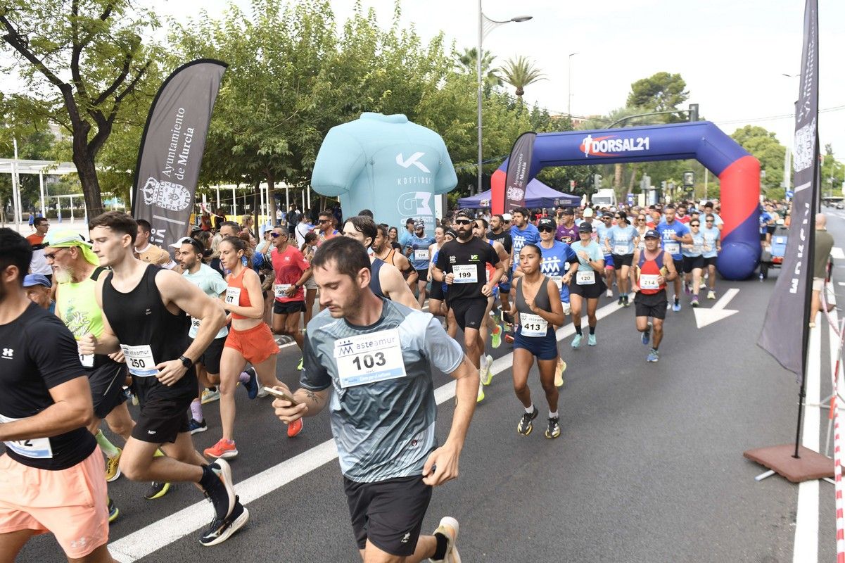 La carrera y marcha Solidaria Asteamur, en imágenes