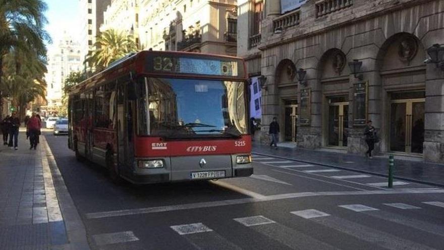 Un autobús de la EMT.