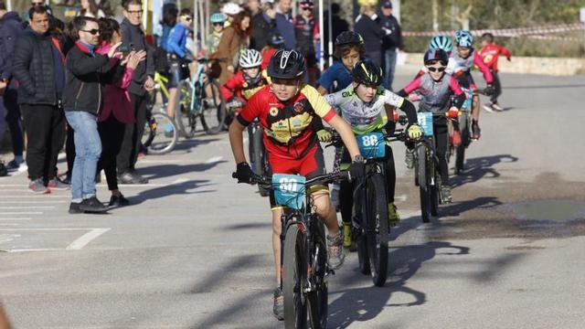 En la Bici Kids pueden participar niños de dos a 16 años. |  | J.A.RIERA