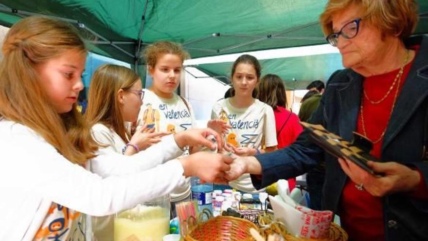 Las Trobades de  Vallada y Vinaròs reclaman una ley de igualdad lingüística