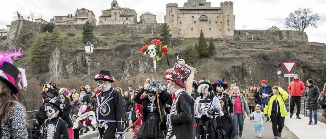 Desfile de carnaval en Puebla de Sanabria