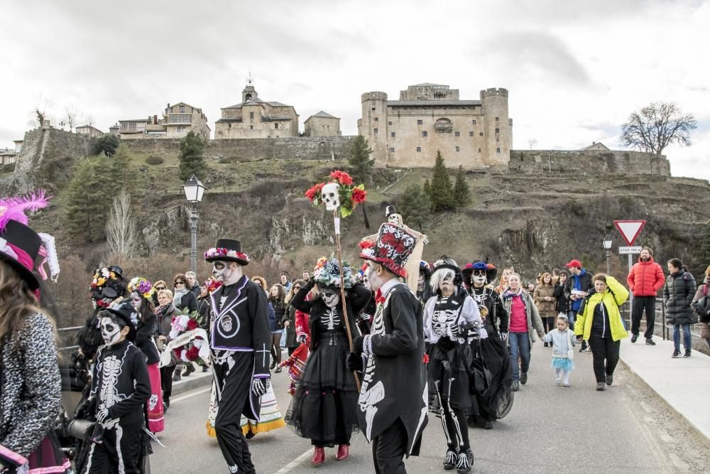 Desfile de carnaval en Puebla de Sanabria