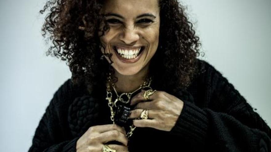 Neneh Cherry en una imatge promocional.