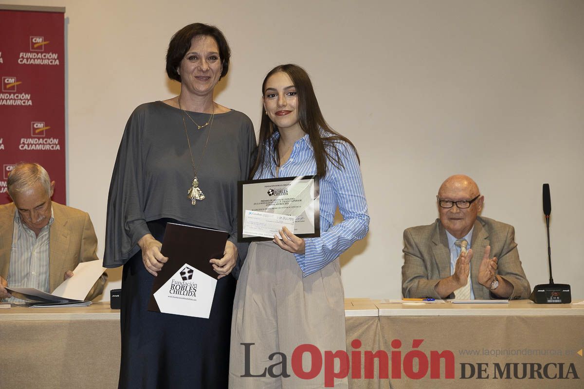 Entrega de los premios de la Fundación Robles Chillida a estudiantes caravaqueños