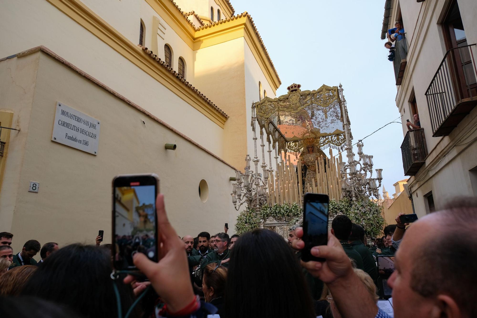 Procesión extraordinaria de la Virgen del Amparo por su 75 aniversario