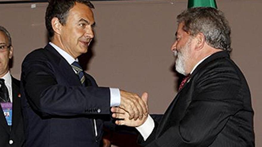 Zapatero, Brown y Lula piden un control global de los sistemas financieros