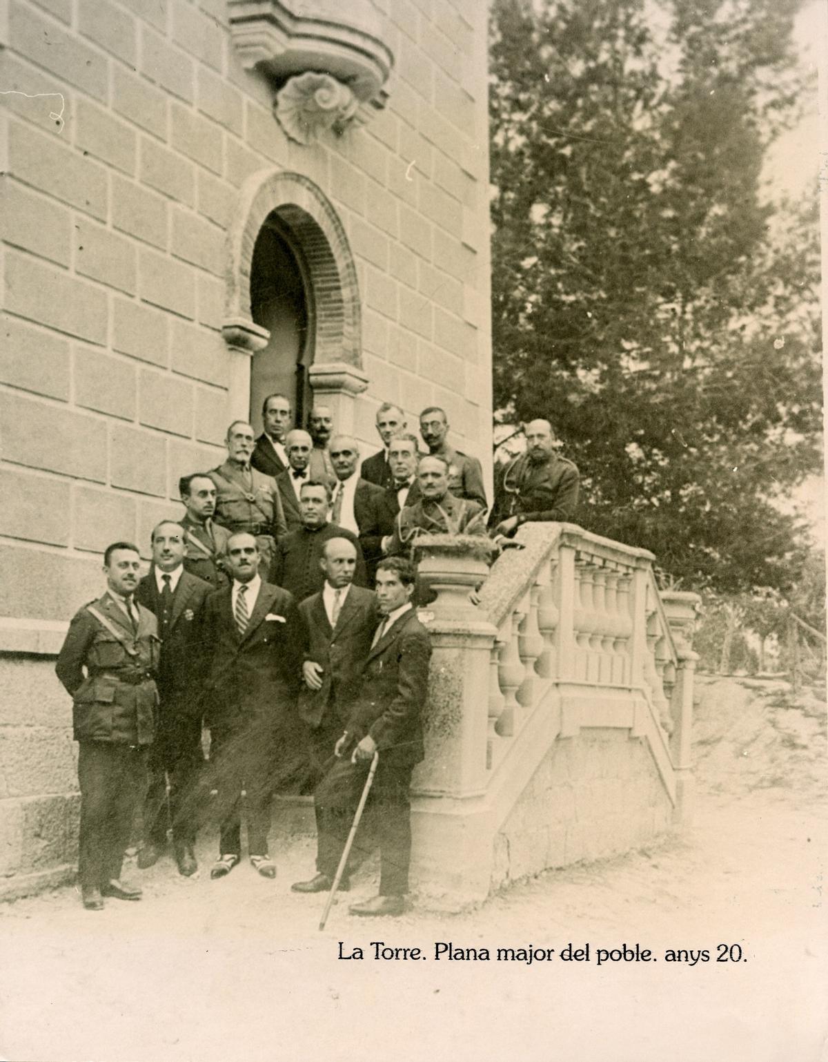 Algunas de las personalidades que movían los hilos en el Castelló de Rugat de los años 20 del pasado siglo XX.