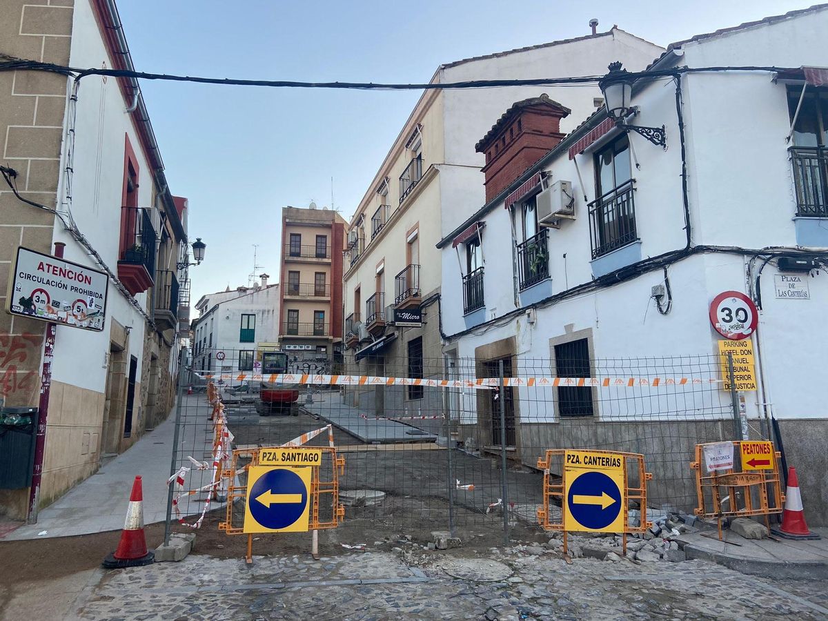 Obras en la pavimentación de San Blas hacia calle Sande.