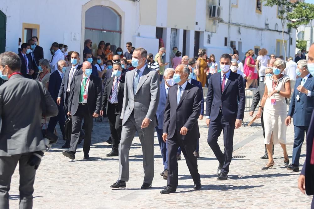 Imágenes del acto de la reapertura de la frontera de Portugal