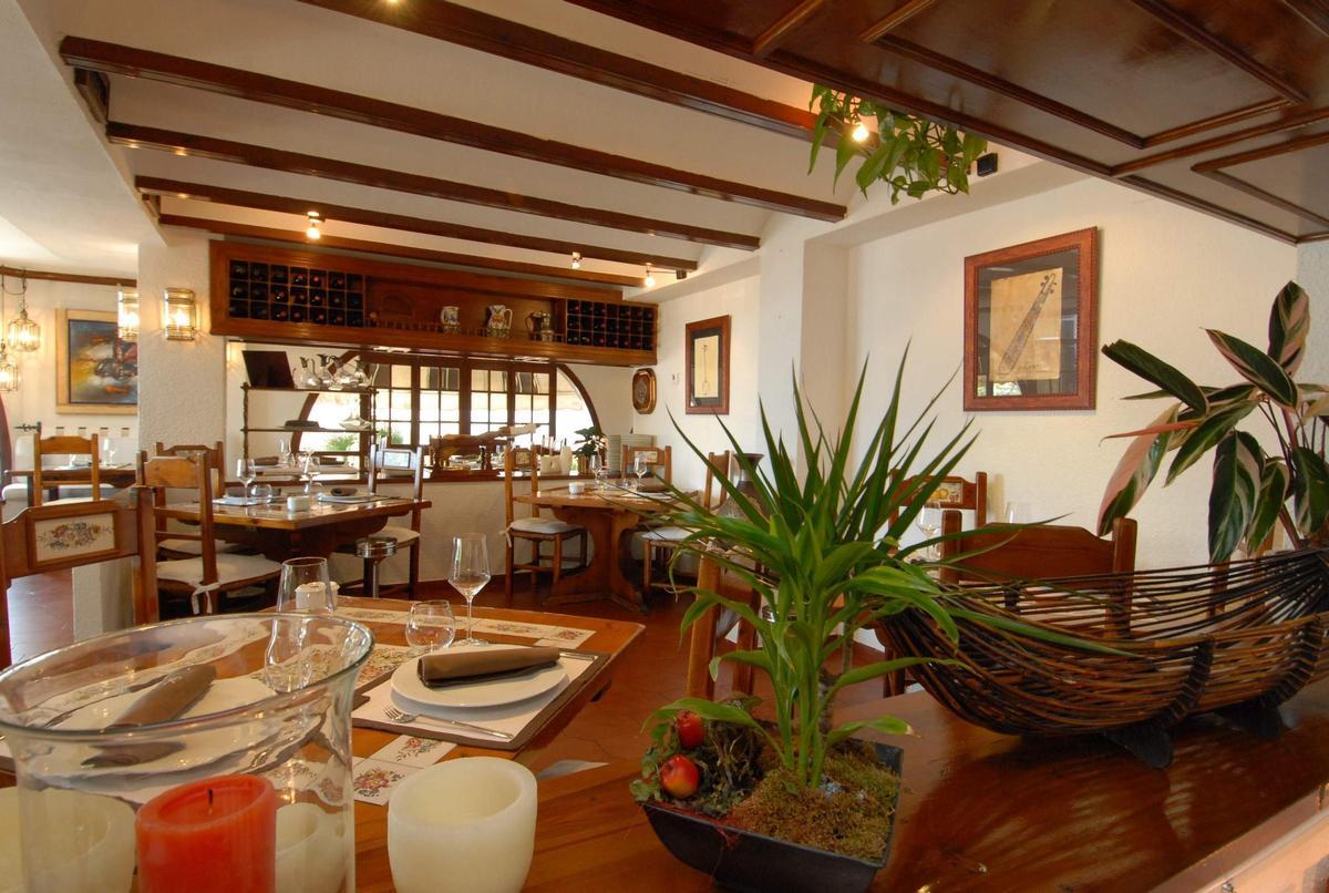 Sala del restaurante Rafael del Grau de Castelló.