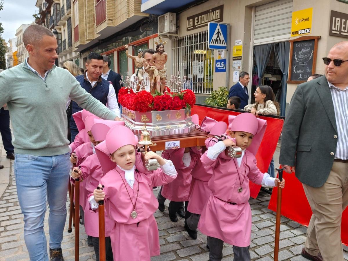 Los pequeños de Lucena y Villanueva de Córdoba disfrutan de la Semana Santa chiquita