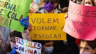 Grito al Consell desde Paiporta: "¡Queremos ir al cole!"