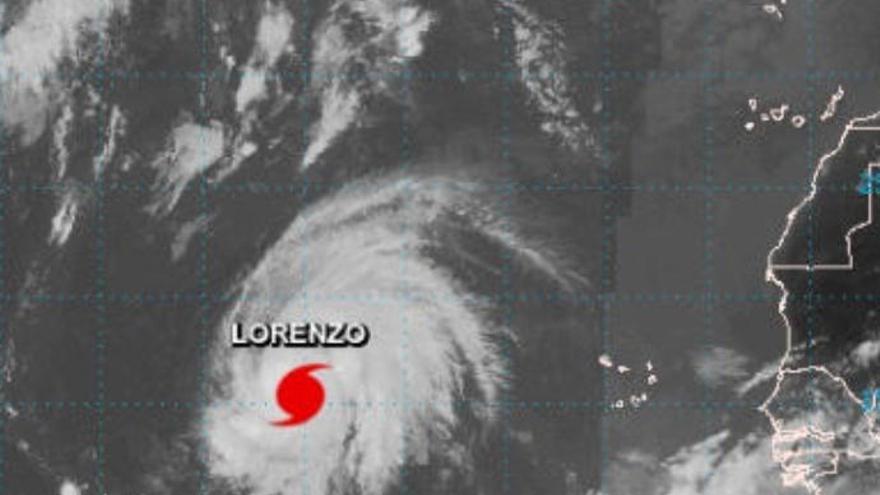 Canarias mira de reojo al huracán &#039;Lorenzo&#039;