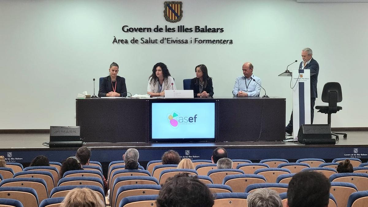 Judith Frías, Ana María Ribas Ahumada, Sausan Sayed, Javier Marí Estellés y Enrique Garcerán, en la presentación