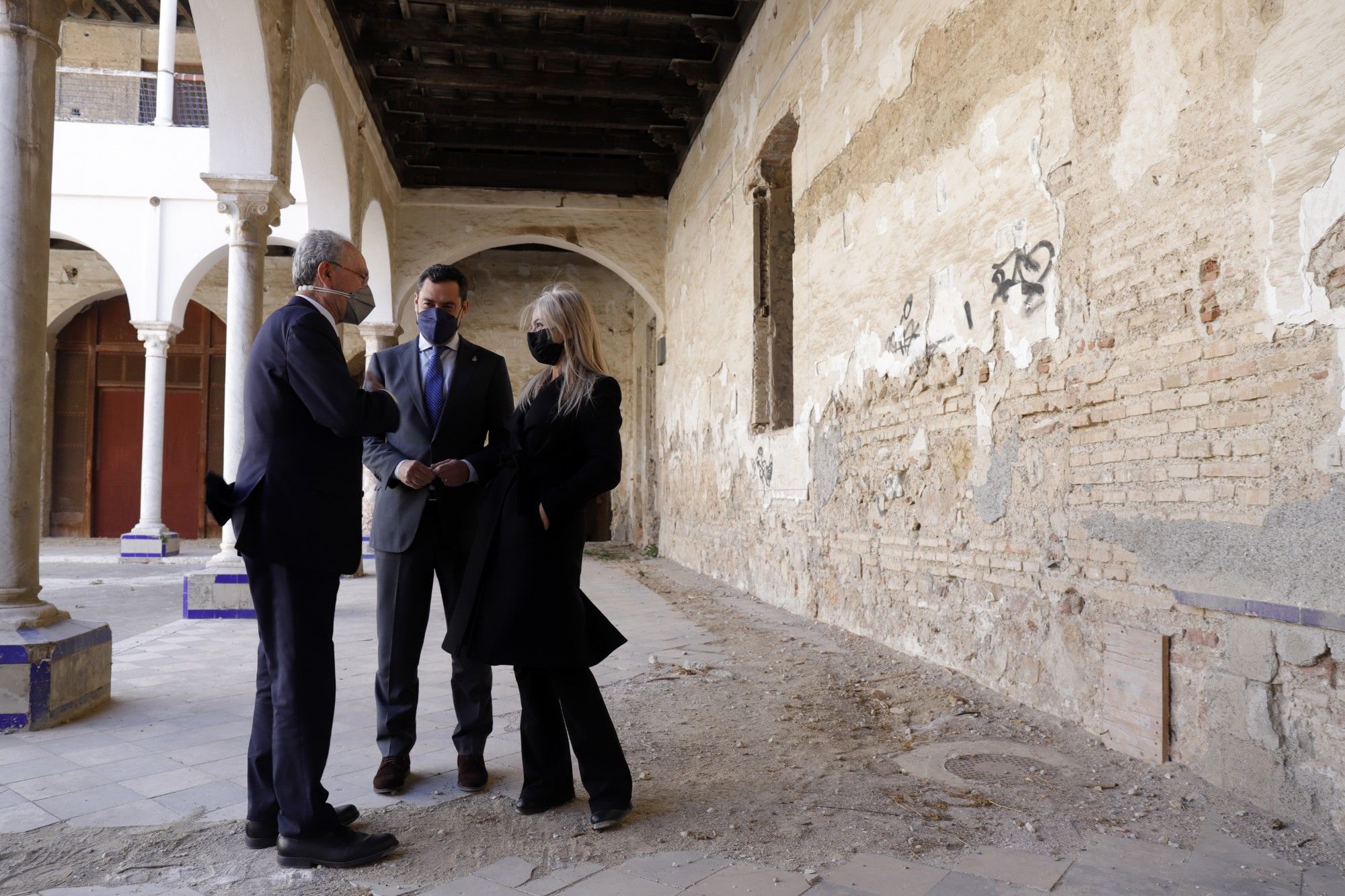 El presidente Moreno visita el convento de la Trinidad de Málaga