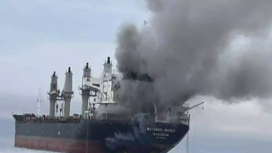 Irán asegura que no dejará pasar "ni un litro de petróleo" que beneficie a EEUU y sus aliados por el estrecho de Ormuz