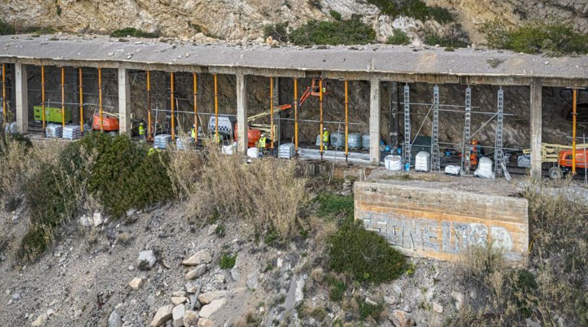 Els treballs a la línia R2sud, entre Sitges i Garraf.