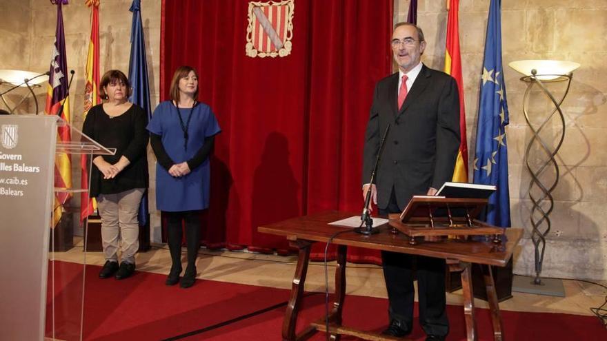 Antoni Diéguez tomó posesión ayer como nuevo presidente del Consell Consultiu.