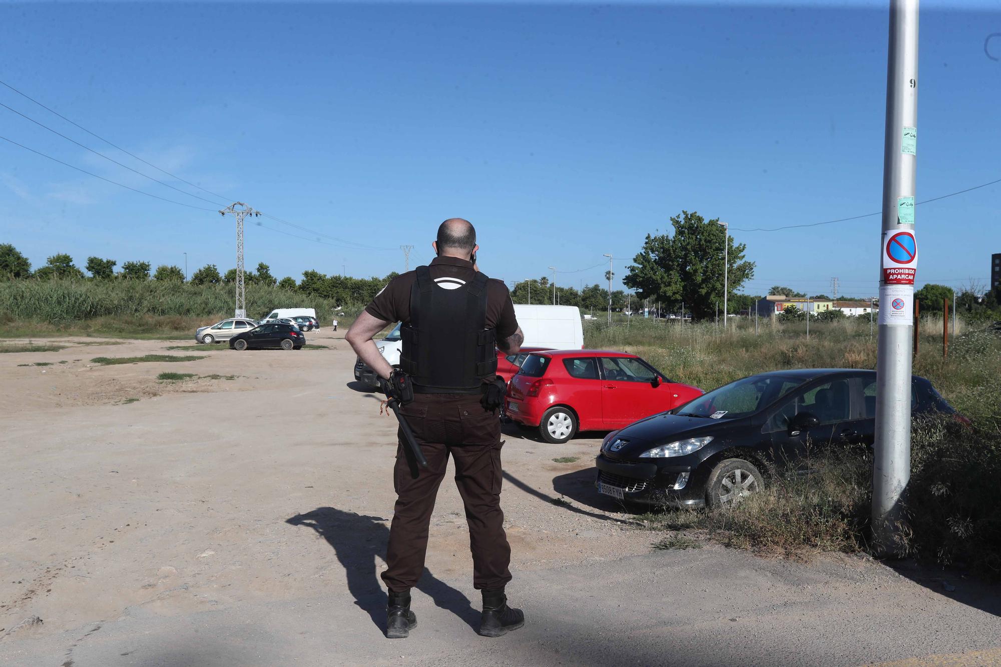 Protesta de los vecinos de Benimaclet contra el vallado de solares ocupados