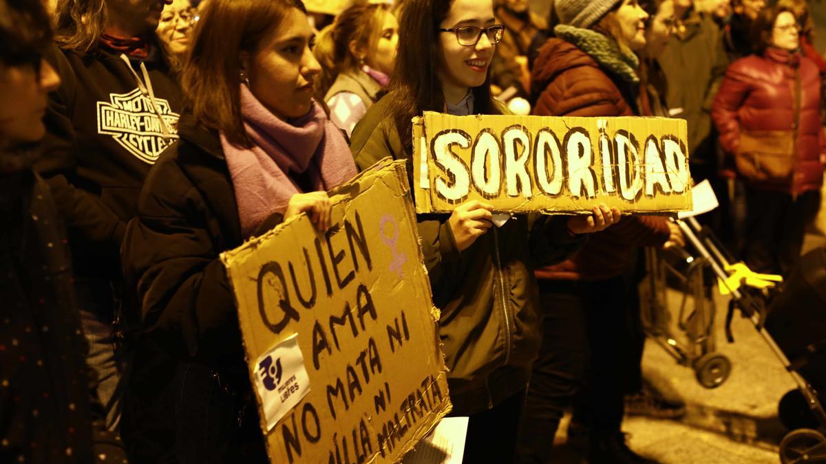 Zaragoza se echa a la calle contra la violencia machista